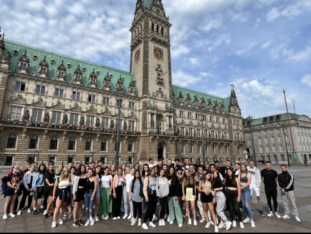 Schülerinnen und Schüler des RSB-Wirtschaftsgymnasiums auf Klassenfahrt in Hamburg